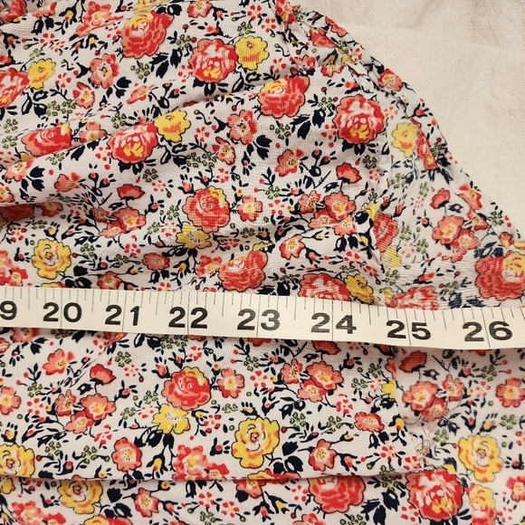 Soiree V - Neck Red & Yellow Quarter Balloon Sleeve Round Hem Top Size XL - Picture 6 of 6